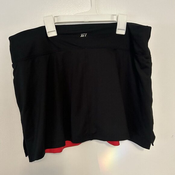 Elegant Black and Red Women's Skort - Picture 3 of 9